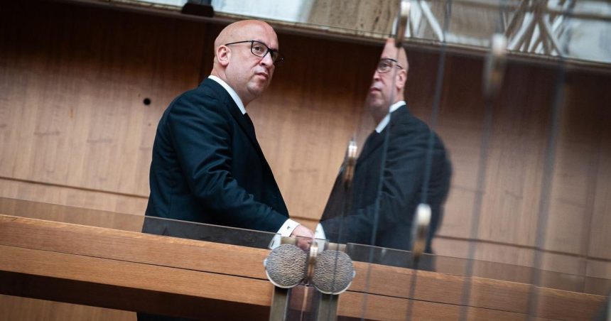 Raz odvolal vedenie zeleznicnej spolocnosti firmu povedie Ivana Pinosova