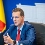 Rumunsky minister obrany odstupil pre kauzu vzdelania