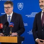 SNS vyzyva premiera aby ukoncil spolupracu s M Lajcakom