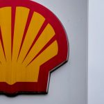 Shell zastavuje veterne projekty v Severnom mori