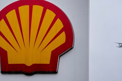 Shell zastavuje veterne projekty v Severnom mori