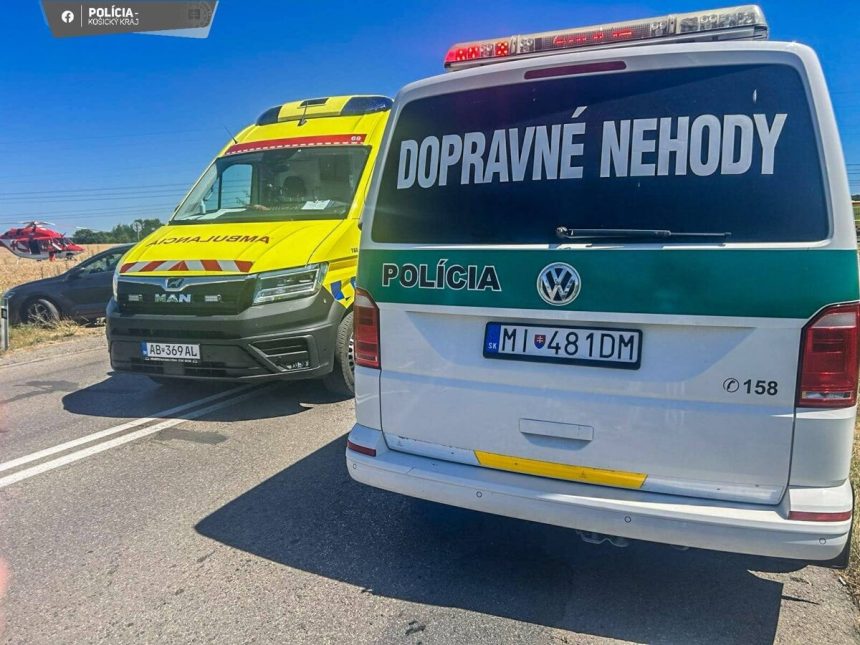 VIDEO Vodic pod vplyvom drog narazil do budovy