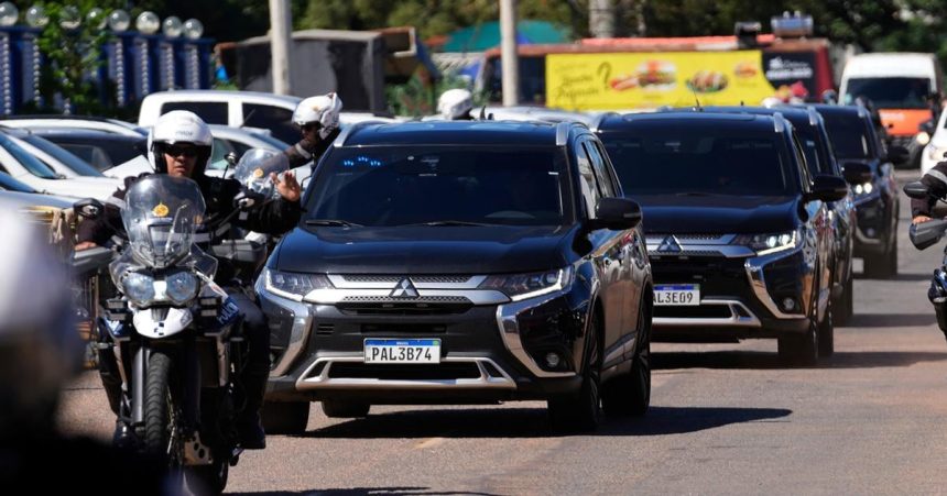 Brazilskho exprezidenta Bolsonara operovali pre slabinovu prietrz