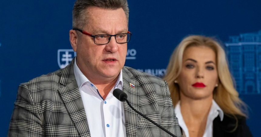 Byvaly colnik fanusik Elanu a hrac Neandertalcov Kornaj povedie FPU dalsie styri mesiace