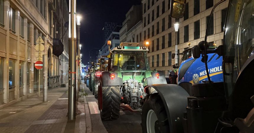 EU Protesty polnohospodarov proti dohode EU Mercosur sa zvrhli na potycky s policiou