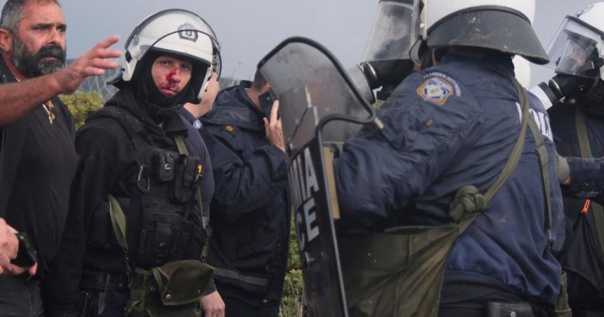 Gecko Na Krete doslo k stretom medzi policiou a protestujucimi farmarmi