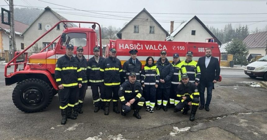 Hasici v Turci maju novu posilu Babicka pomoze mladsim