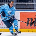 Hokejista Roman Kukumberg lezi v umelom spanku