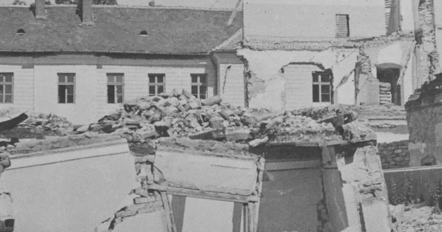 Namiesto vojenskych cielov zomierali civilisti a padali domy Ake bolo bombardovanie Presova