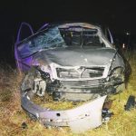 Policajna nahanacka skoncila hroznou nehodou dvaja zraneni