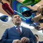 Predcasne parlamentne volby v Kirgizsku upevnia moc prezidenta