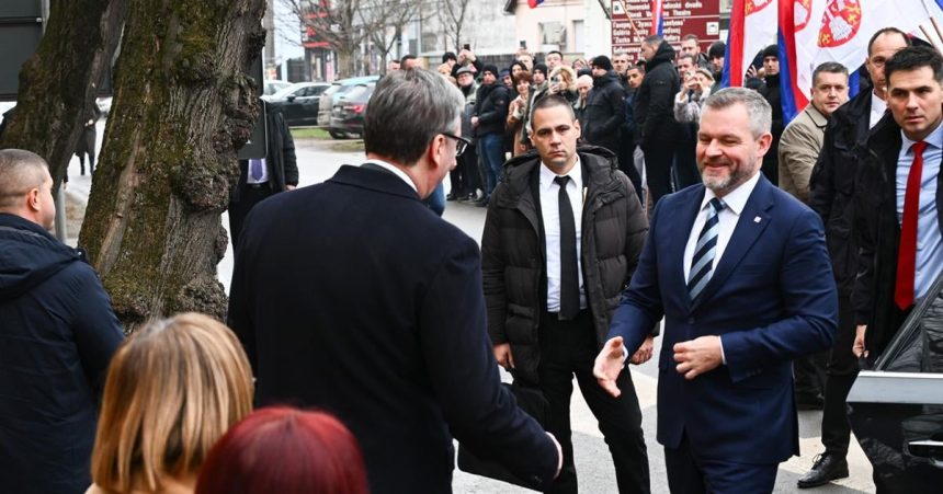 Prezidenti navstivili Slovakov v Srbsku Pellegrini sklamal