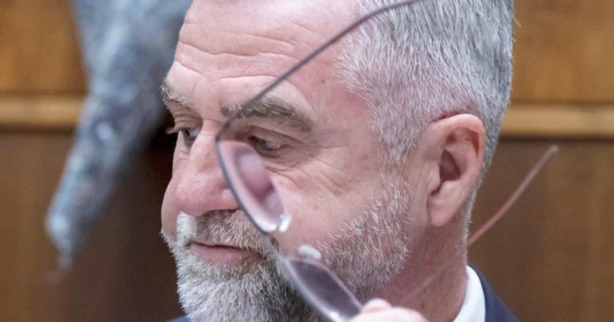 Rokovanie o zakonoch sa ma upravit na casovu hranicu tvrdi Gaspar