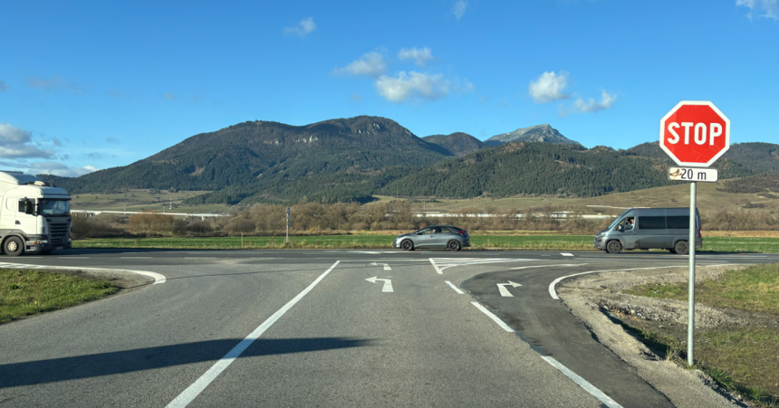 Sliacania roky riskovali teraz maju pruh a rychlost 50