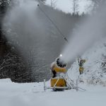 Snezn e dela valia ostosest oblubene stredisko na severe Slovenska sa chysta na prvu lyzovacku sezony