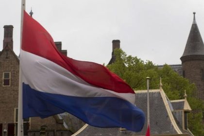 Amsterdam zakaze reklamu na maso a fosilne paliva