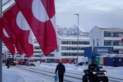 Do Gronksa prisli prvi vojaci z Europy Rusov znepokojilo