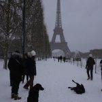 Francuzsko Sneh a mrazy ochromili dopravu v Parizi
