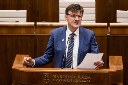 Hlina Pre penzion Fafokan bude zvolany mimoriadny parlamentny agrovybor