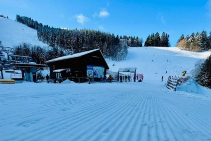 Januarove mrazive pocasie praje lyziarom strediska otvaraju sezonu