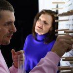 Je to ako pohlad cez klucovu dierku Divat sa na rodiny dospelich autistov nie je prijemne