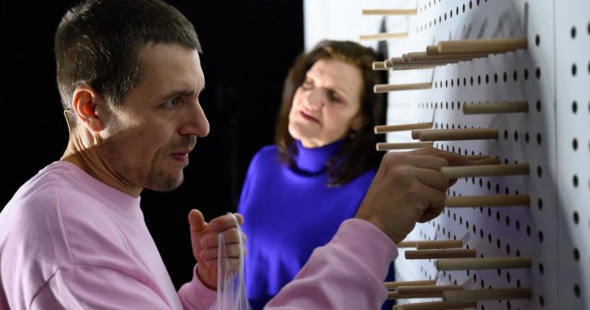 Je to ako pohlad cez klucovu dierku Divat sa na rodiny dospelich autistov nie je prijemne