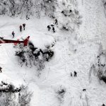 Laviny si v Alpach vyziadali tri zivoty