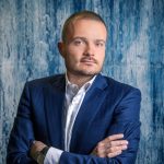 Miliardy aj vdaka Kalinakovi Strnad je zrazu v klube najbohatsich na planete o jeho akcie sa viedla bitka