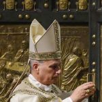 Papez Lev XIV uzavretim Svatej brany ukoncil Jubilejny rok