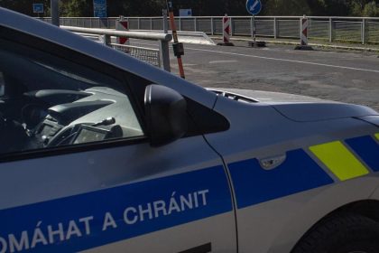 Policia zasahovala na strednej skole v Prahe kde bola nahlasena strelba