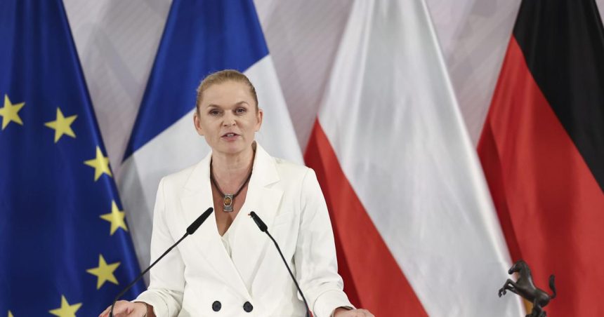 Polsko Vladna koalicia chce obmedzit socialne siete mladistvym