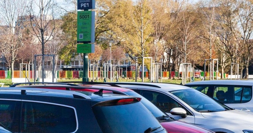 Rezort vntra sa nebrani diskusii o znizeni pokut za parkovanie v Bratislave