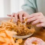 Su v pecive syroch aj v mase Vedci urcili 12 konzervantov ktore sposobuju rakovinu a cukrovku