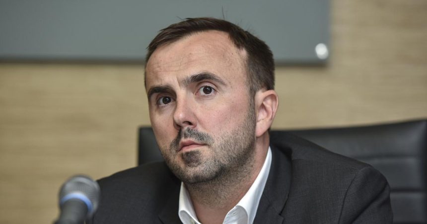 Vlada podla PS zlyhava pri rieseni krizy dostupneho byvanya ktora ohrozuje najma mladych
