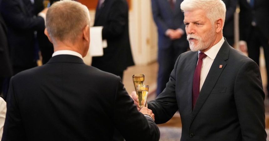 rozputam brutalny boj pisal poradcovi cesky prezident obvinil sefa diplomacie z vydierania