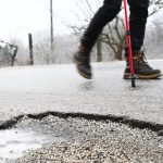 snehovou pokrivkou treba v niektorych okresoch pocitat az do stvrtkoveho obeda