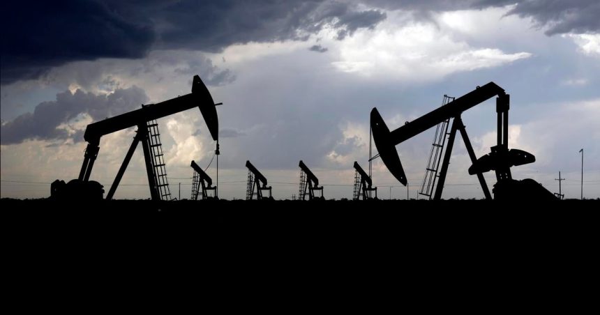 Ceny ropy sa znizili priblizne o pat percent