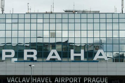 Ceske letiska zaznamenali vlani rekordny rok vybavili viac ako 19 milionov cestujucich