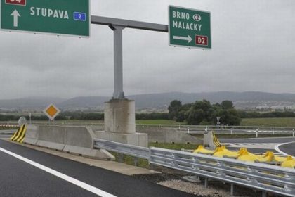Dialnica D2 medzi Kutmi a Malackami bude pocas noci uzavreta v oboch smeroch