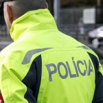 Hnutie Slovensko kritizuje vladu za to ze policajtom a hasicom klesaju platy
