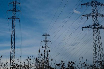 Na Ukrajinu prudi elektrina zatial bez obmedzeni