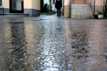 Na celom Slovensku sa moze tvorit hmla v niektorych okresoch aj poladovica