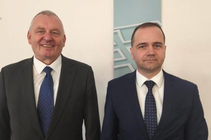 Noveho dekana zvolili 14 mesiacov vopred pred otazkami novinarov usiel z kancelarie