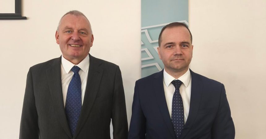 Noveho dekana zvolili 14 mesiacov vopred pred otazkami novinarov usiel z kancelarie