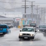 Novy Zeland Povodne si vyziadali jednu obet tisice ludi su bez elektriny