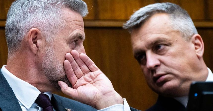 Parlament dnes Parlament rokue o odvolavani ministrov a vlady debata sa moze predlzovat az do rana