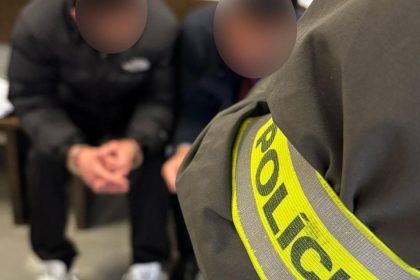 Policia v Partizanskom zadrzala dvoch cudzincov ktori su podozrivi z kradeze
