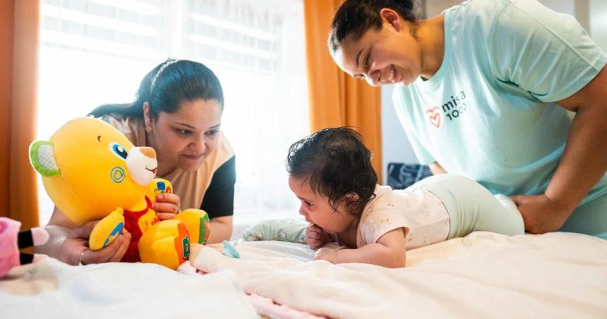 Prekladaju sprevadzaju aj vzdelavaju Babice z romskych komunit su podporou pre matky a deti tam kde najviac chyba