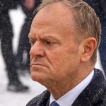 Premier Tusk vyzval polskych obcanov aby okamite opustili Iran
