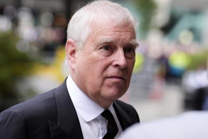 Princ William a jeho manzelka su znepokojeni odhaleniami dokumentov Epsteina